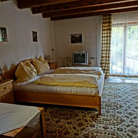 Eckschlager ゲストハウス 3*